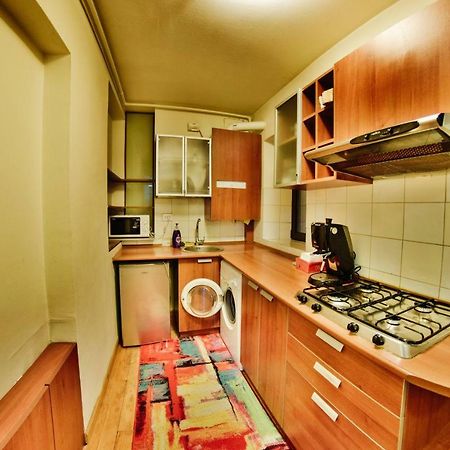 Nicole'S Apartment Bucharest Exterior photo