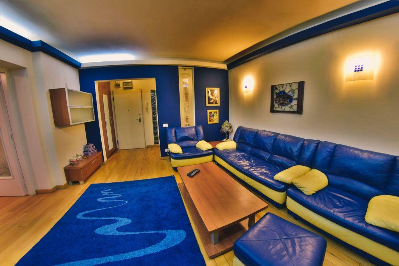Nicole'S Apartment Bucharest Exterior photo