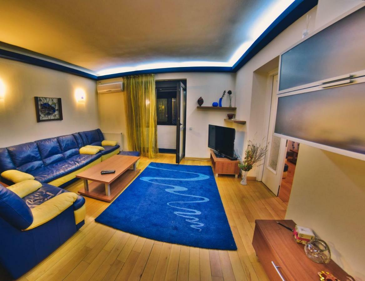 Nicole'S Apartment Bucharest Exterior photo